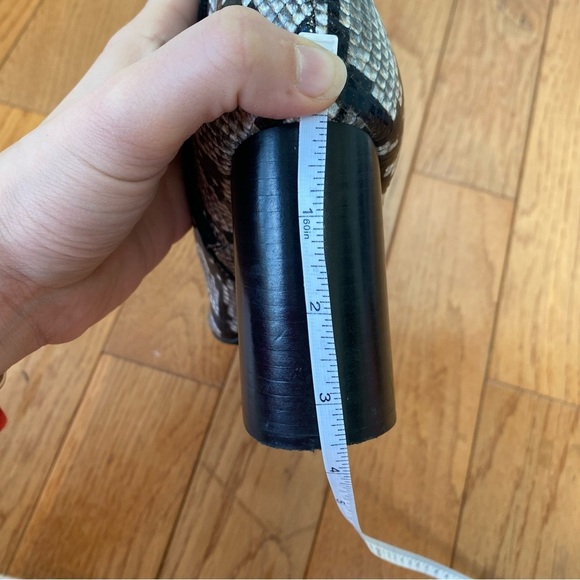 Jeffrey Campbell Raven bootie, snake print size 6.5 - Picture 10 of 10